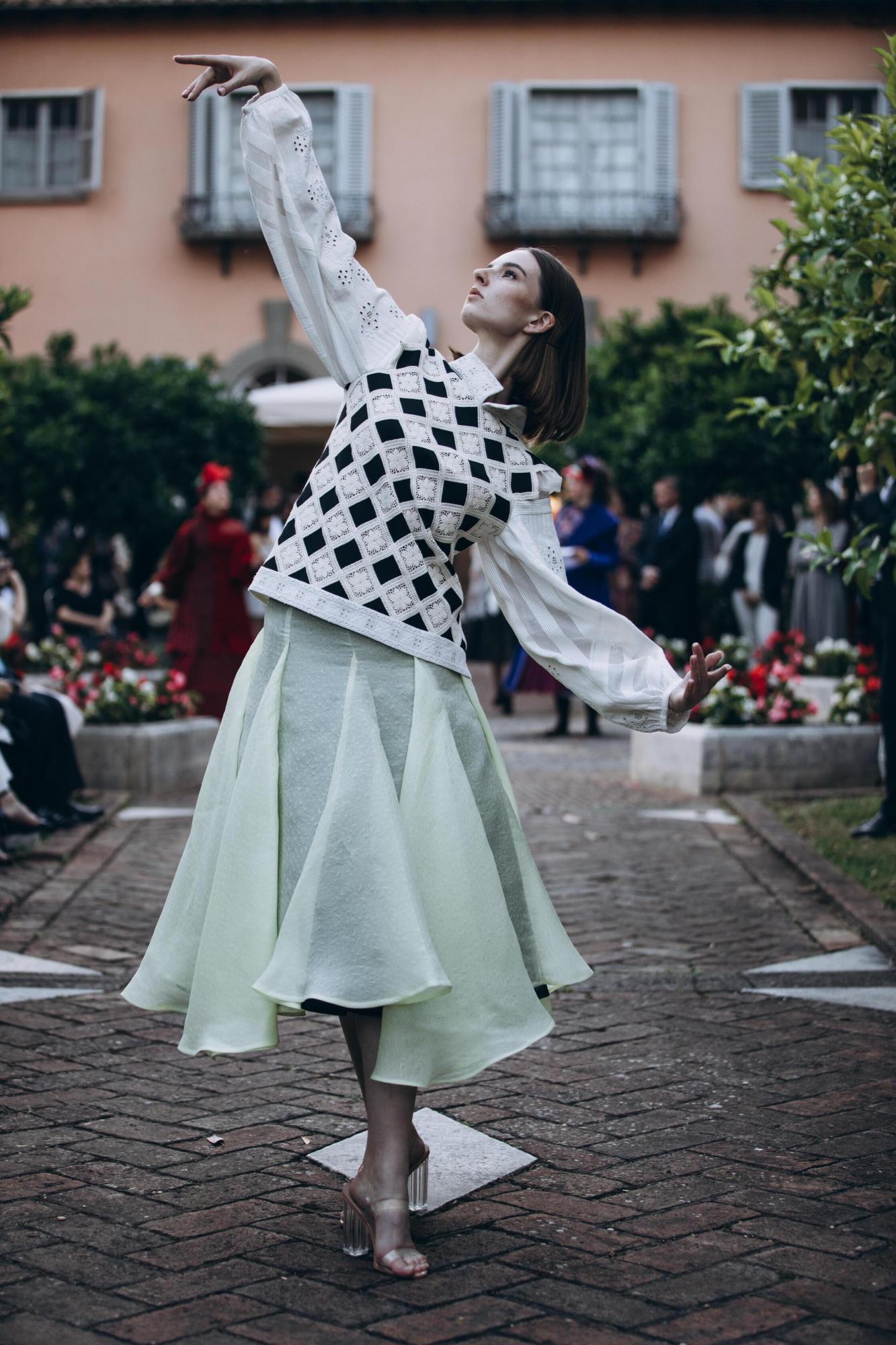 Українки у "вишиванках третього тисячоліття" вразили Європу: красиві фото